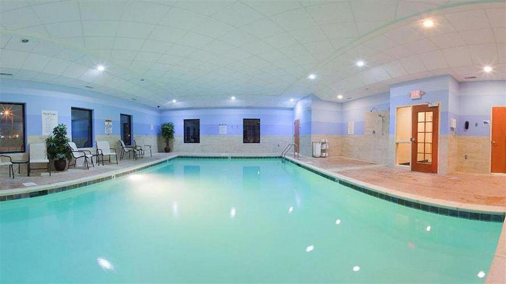 Hampton Inn Westfield Εξωτερικό φωτογραφία
