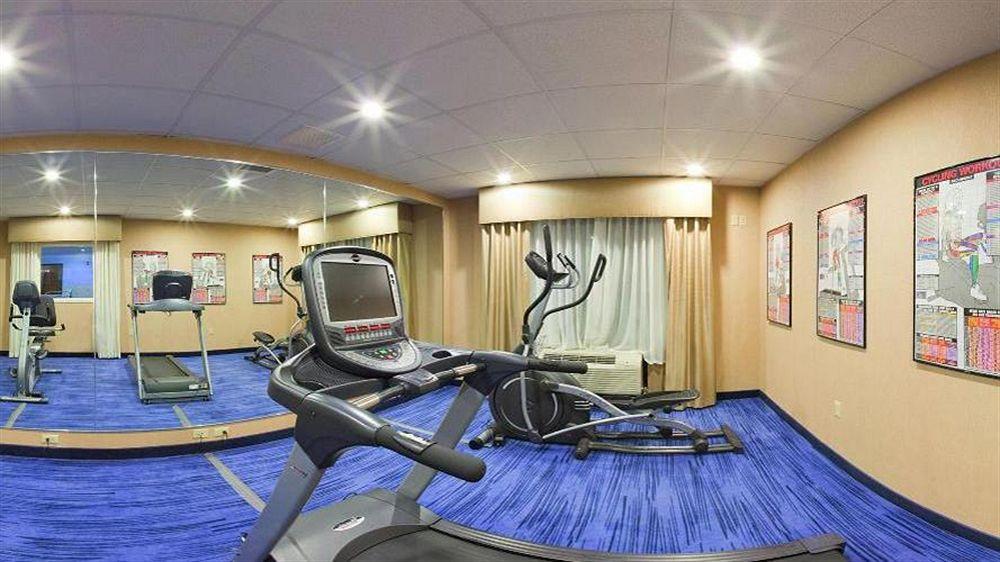 Hampton Inn Westfield Εξωτερικό φωτογραφία