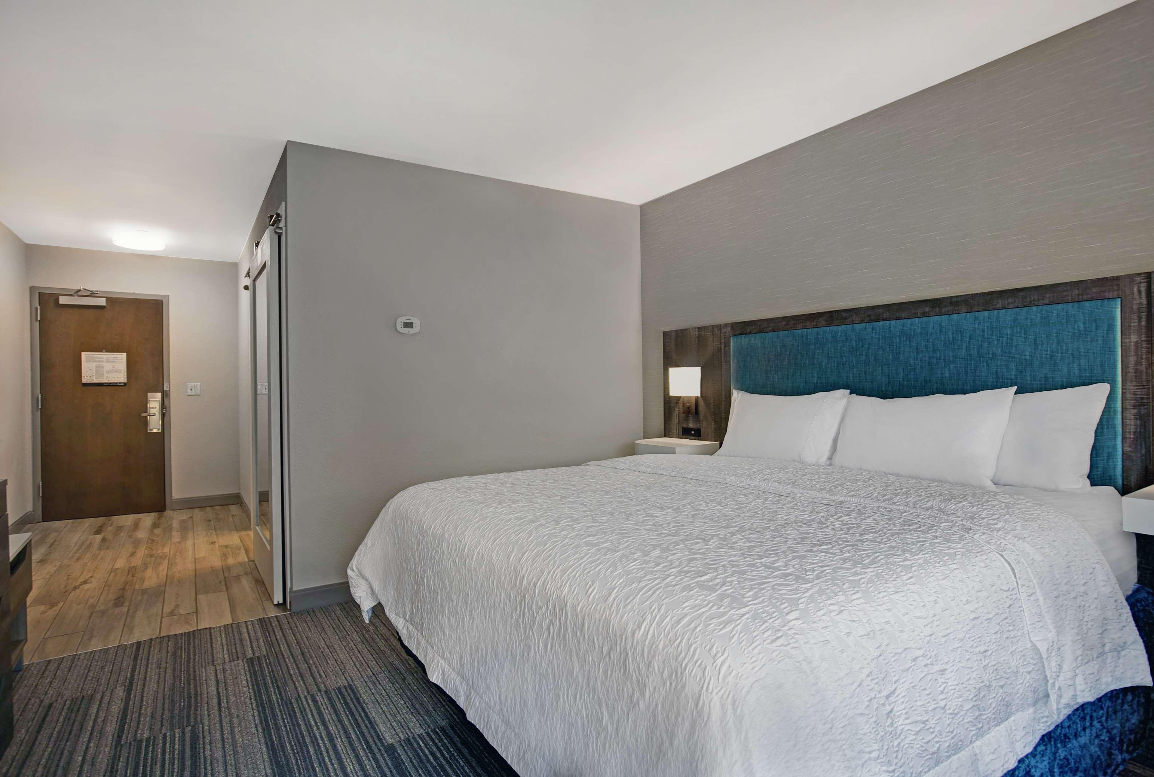 Hampton Inn Westfield Εξωτερικό φωτογραφία