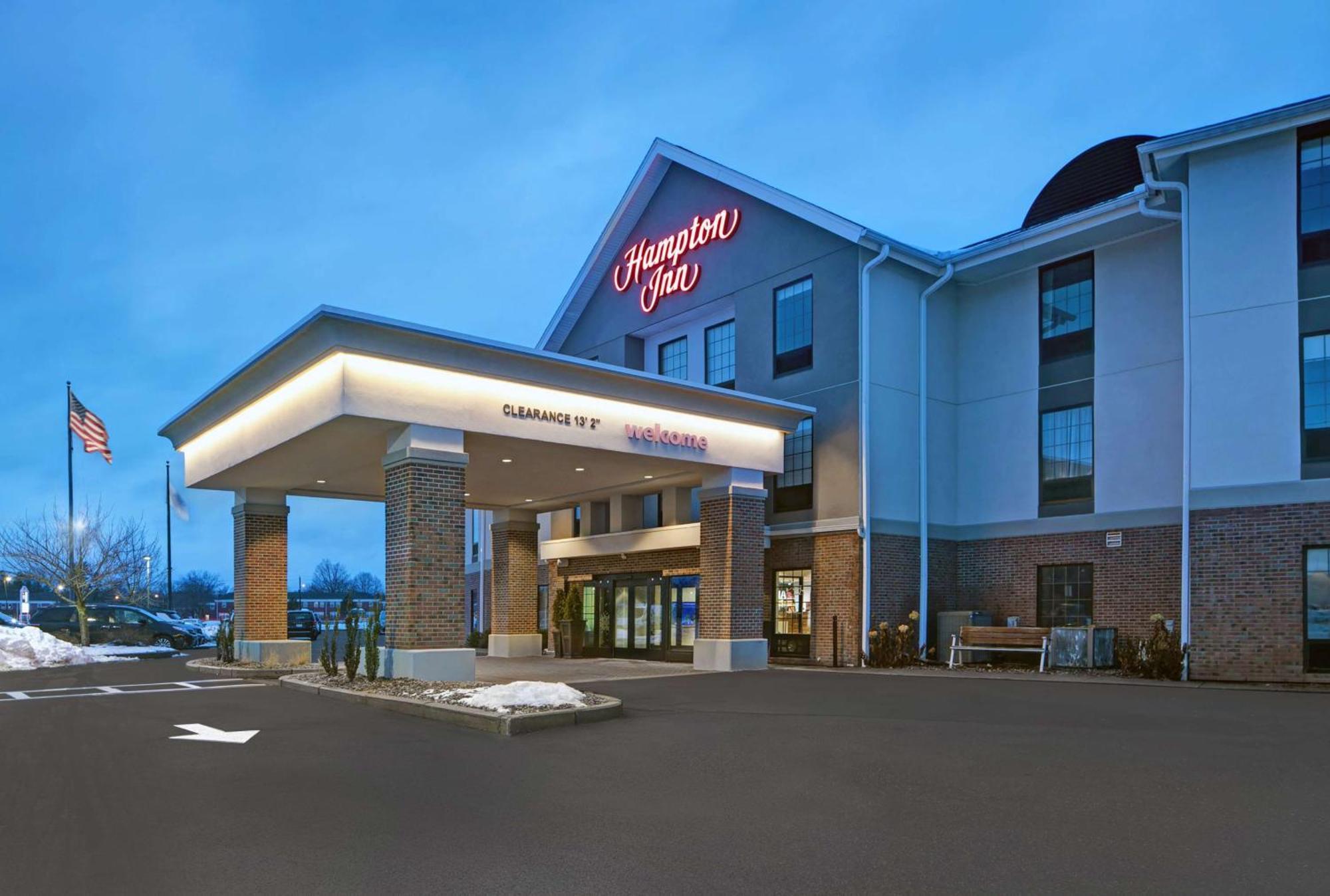 Hampton Inn Westfield Εξωτερικό φωτογραφία