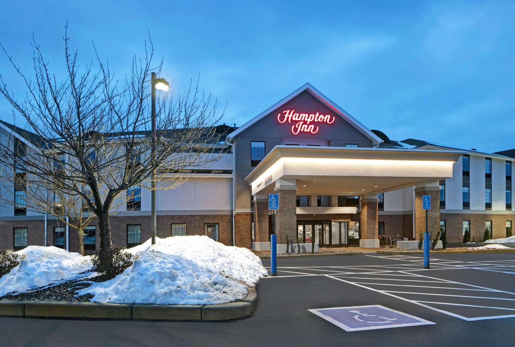 Hampton Inn Westfield Εξωτερικό φωτογραφία